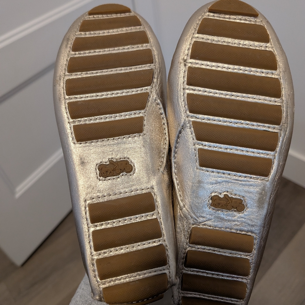 Coach/Champagne Loafer Sz 9.5 - Picture 5 of 8